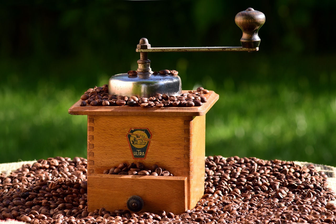 manual coffee grinder