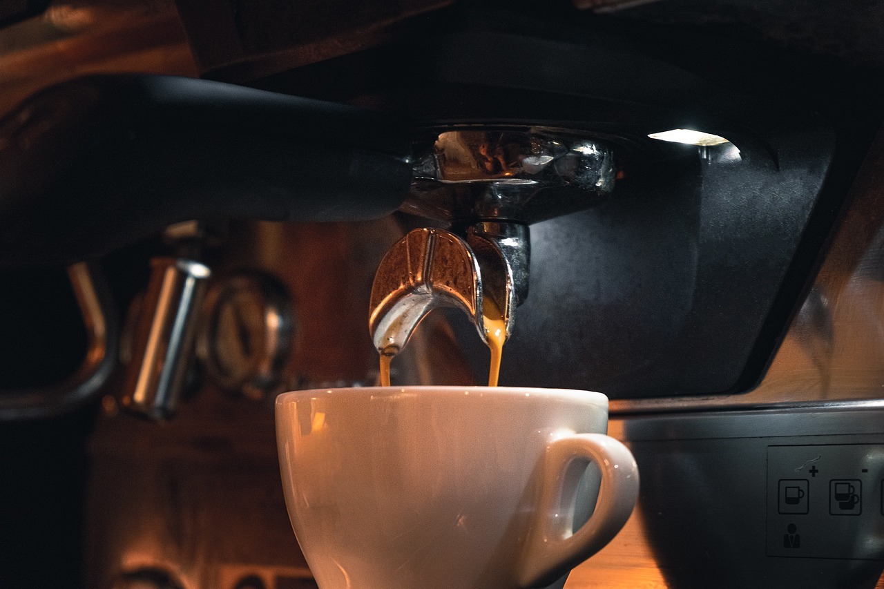 The Benefits of Owning a Coffee Maker at Home