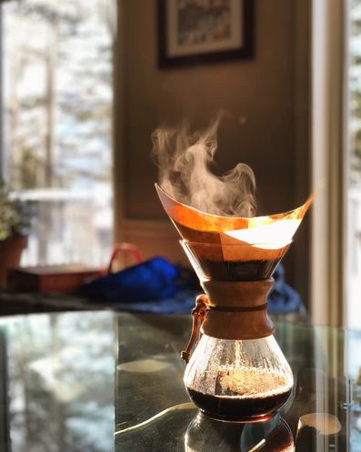brewing coffee using a Chemex pot